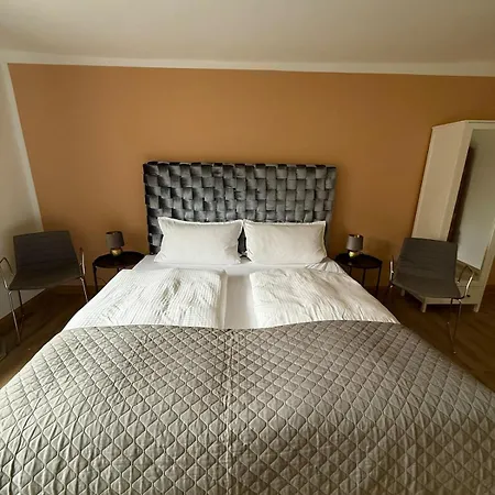 Fuer Familientreffen Mit Grossem Garten, 4 Schlafzimmer, 2 Baeder, Parkplaetze *