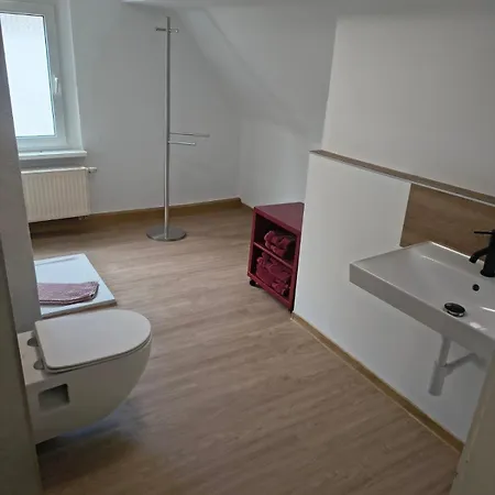 בית נופש Fuer Familientreffen Mit Grossem Garten, 4 Schlafzimmer, 2 Baeder, Parkplaetze *