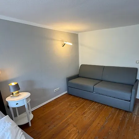 Holiday home Fuer Familientreffen Mit Grossem Garten, 4 Schlafzimmer, 2 Baeder, Parkplaetze